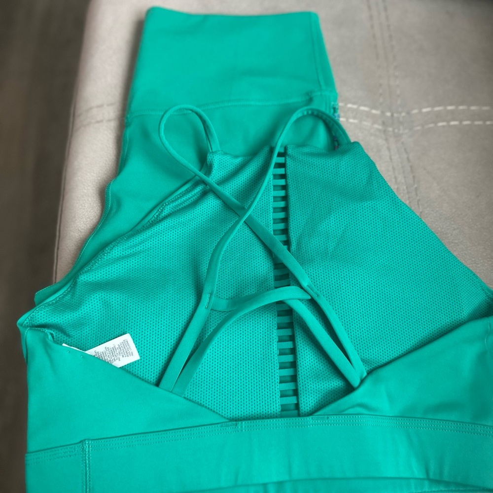 Women's Nike Green Indy Rainbow Ladder Sports Bra Size L